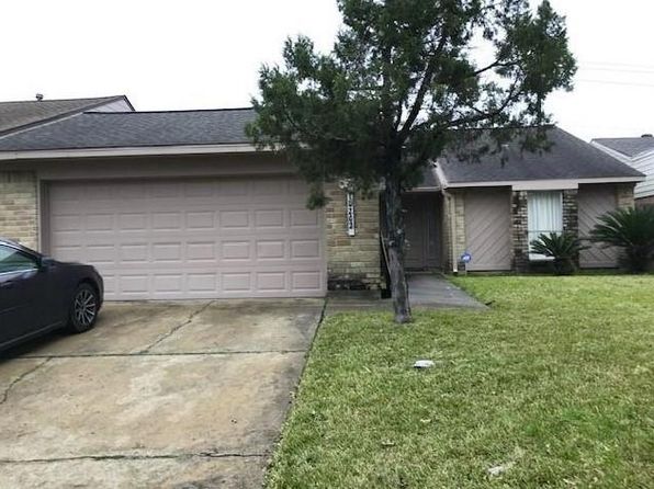10202 Pebble Park Ln