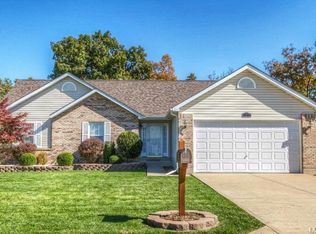 3048 Apple Blossom Ct, High Ridge, MO 63049