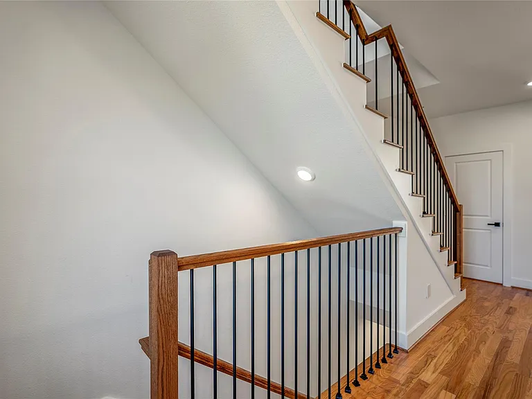 6320 Del Rio St — Photo 8