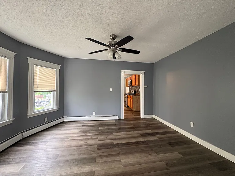 680 W Main Street - Blue Pod — Photo 9