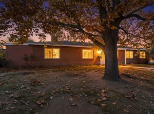 8802 Candelaria Rd NE, Albuquerque, NM 87112