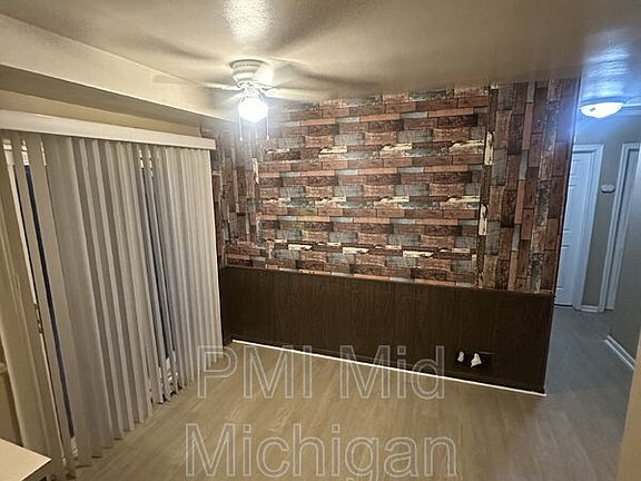 2nd image of 1436 Berrywood Ln