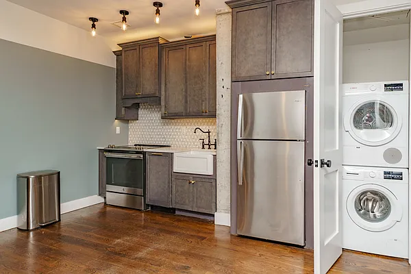 Rented by MySpaceNYC | media 70