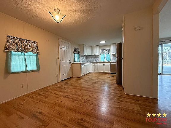 3rd image of 8922 Fighting Irish Ln