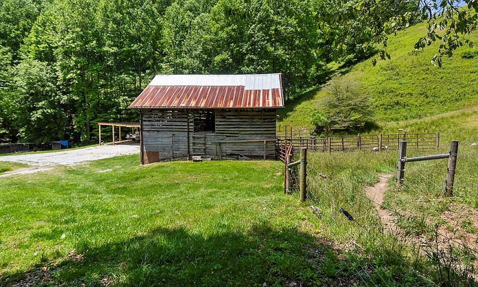 67th image of 1651 Winding Stairs Rd