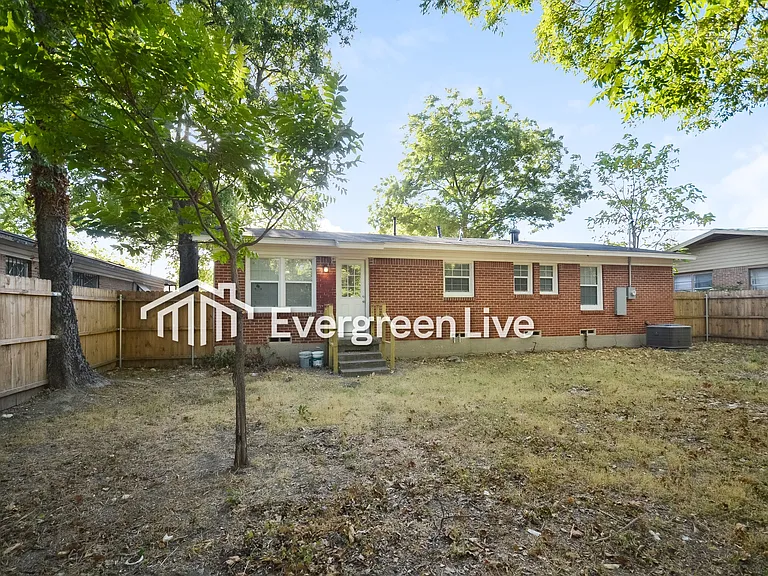 3811 Vanette Ln — Photo 18