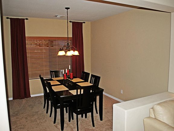 5th image of 1424 S 167th Dr