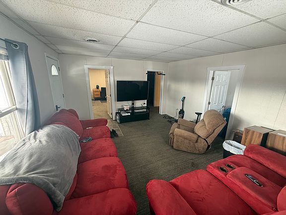 5th image of 215 W 6th St