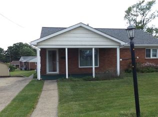 1926 Crestmont Dr, Aliquippa, PA 15001