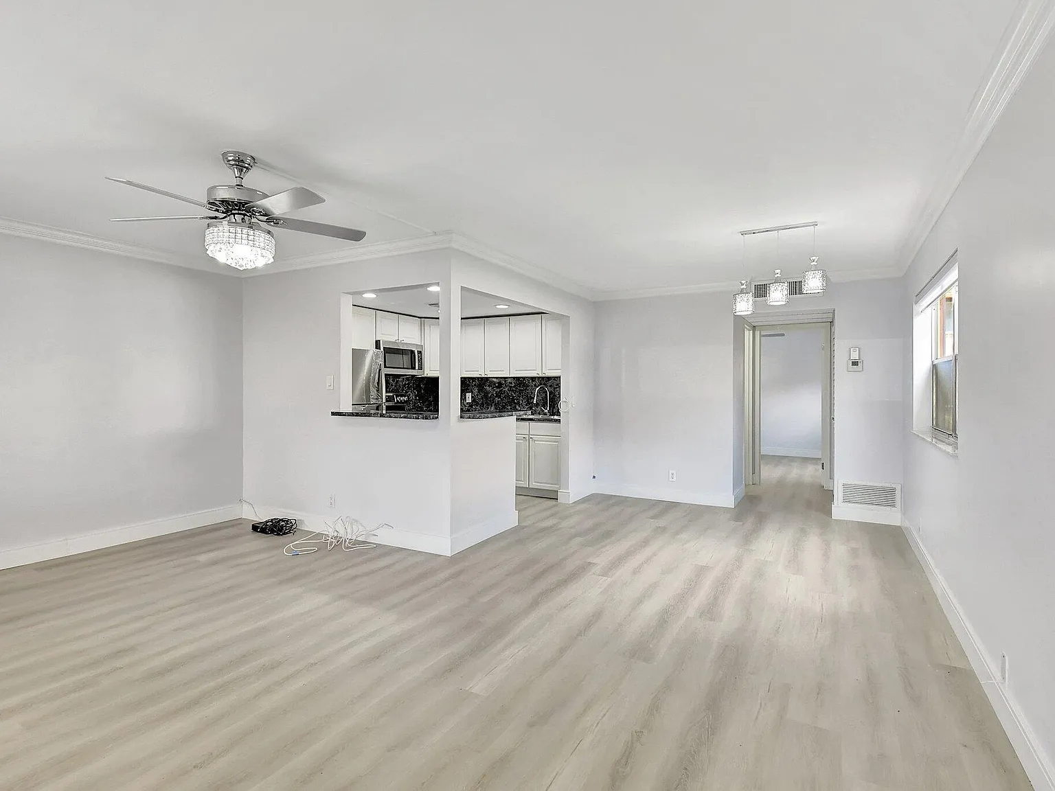 1 bed, 1.5 bath, 720 sqft, $1,695 — Photo 4