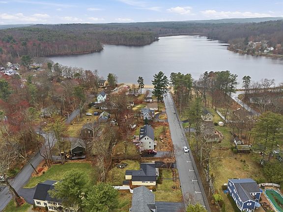 2nd image of 4 Town Rd