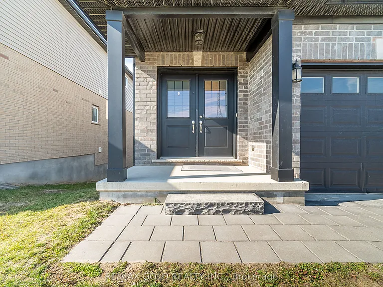 2591 Sheffield Blvd — Photo 4