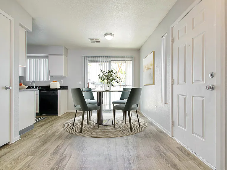 Aero Townhomes — Photo 8