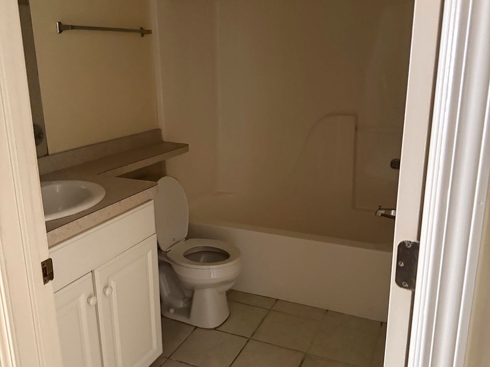1st image of 14104 Allen Rd #14104