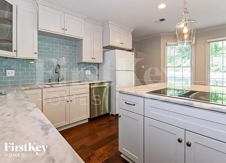 1217 Pinpointe Dr — Photo 7