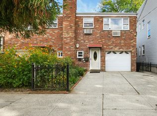 137 E 235th Street, Bronx, NY 10470