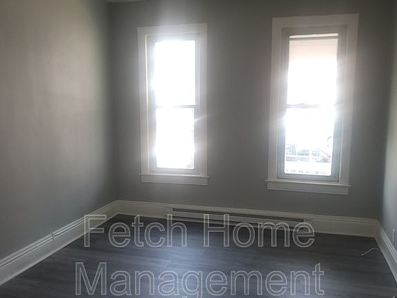 5th image of 264 W Cottage Pl APT 1