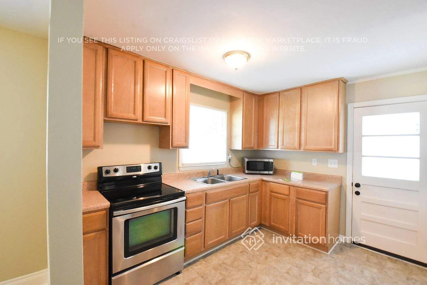 530 Kenlough Dr Charlotte, NC 28209 — Photo 3