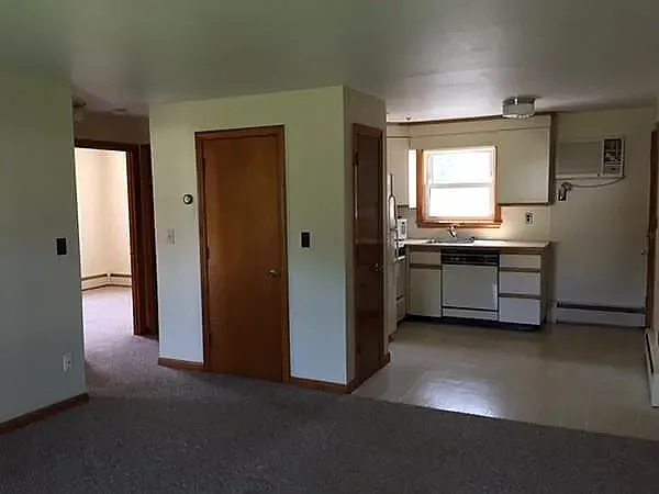 15 Leos Ln #15A — Photo 2