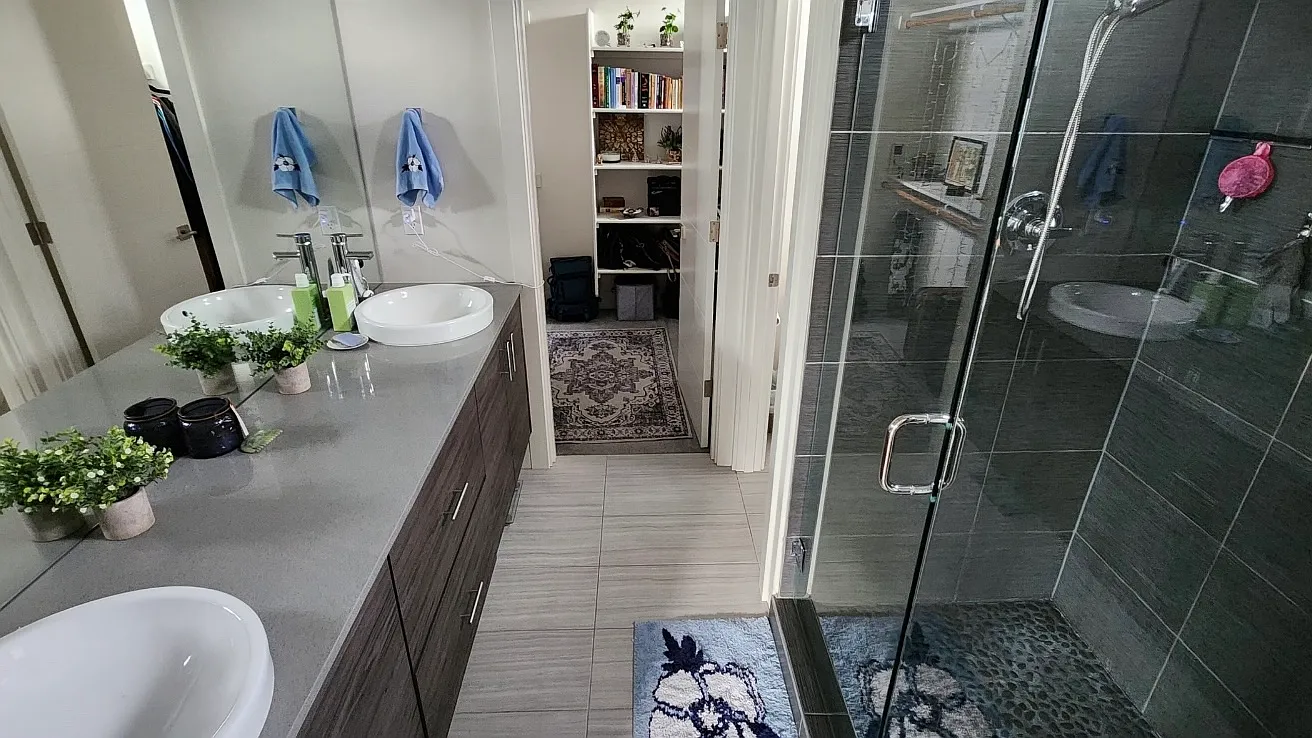 8212 N Chautauqua Blvd — Photo 2