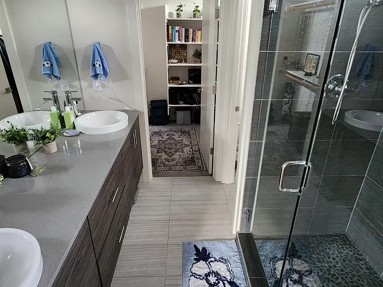 8212 N Chautauqua Blvd #A — Photo 2