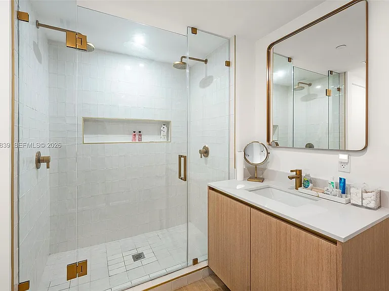 90 NE 32nd St #312 — Photo 9