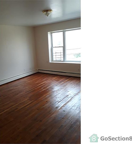 2nd image of 2915 Lewmay Rd