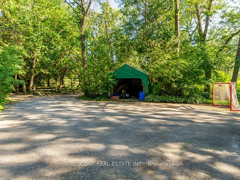 37 Georgian Manor Dr — Photo 40