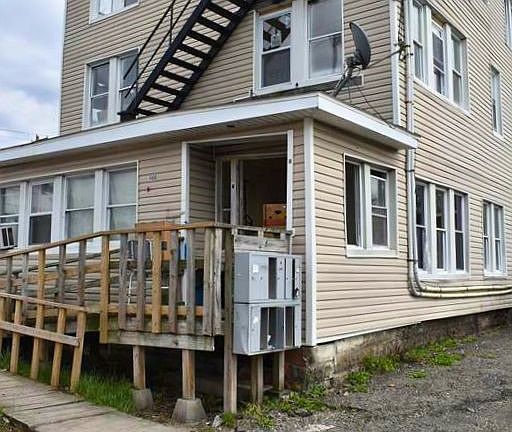 4th image of 1408 E Main St