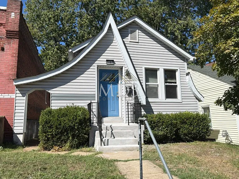 2 bed, 1051 sqft, $1,500 — Photo 1