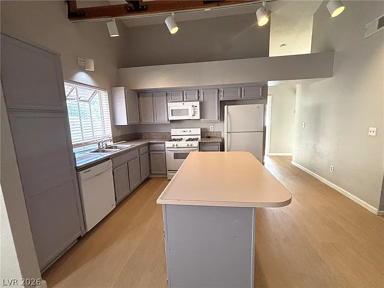 2309 Florissant Dr — Photo 7