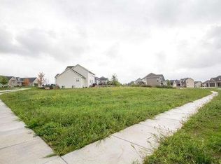 5657 N Rosemary Dr, Appleton, WI 54913