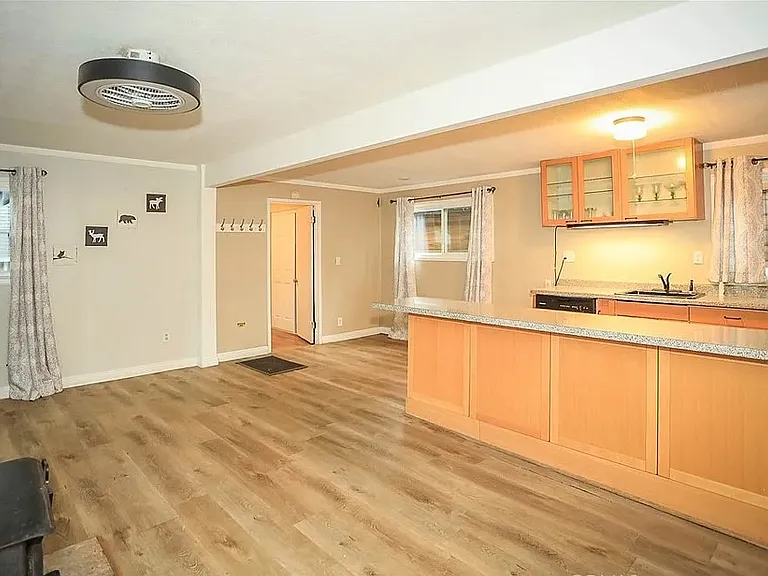 1013 W Sherwood Blvd — Photo 4