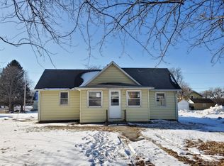 215 Main Ave, Woden, IA 50484