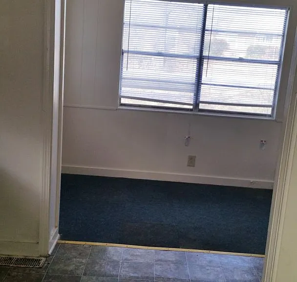 1403 S Van Buren St — Photo 4