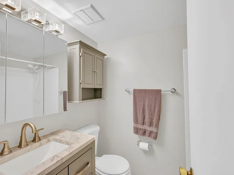 20 Running Brook Ln — Photo 3