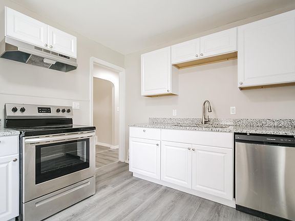 5th image of 3947 Lee Heights Blvd