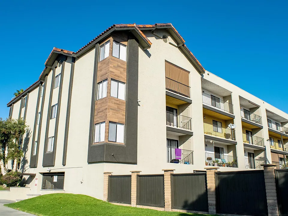 Cabrillo Knolls Apartments