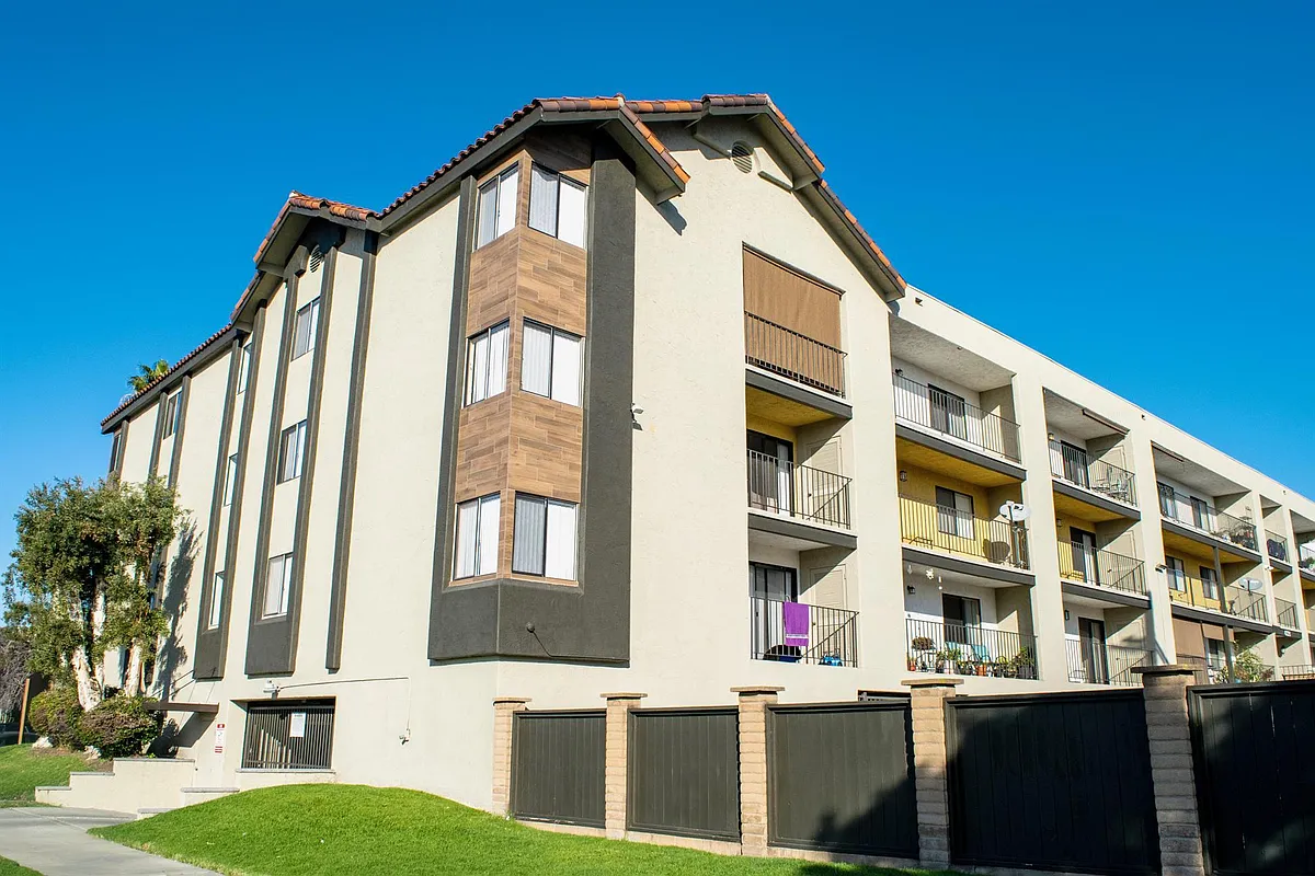 Building Photo - Cabrillo Knolls Apartments