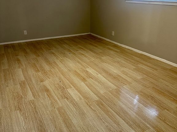 5th image of 4738 Country Club Dr