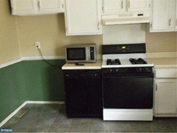 4th image of 318 Pardee Blvd
