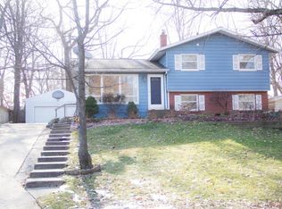 2238 Greenview Dr SW, Wyoming, MI 49519