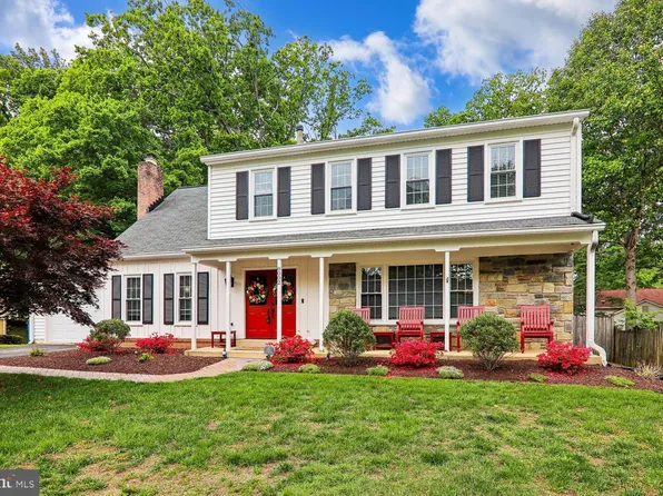 8002 Log Cabin Ct, Springfield, VA 22153