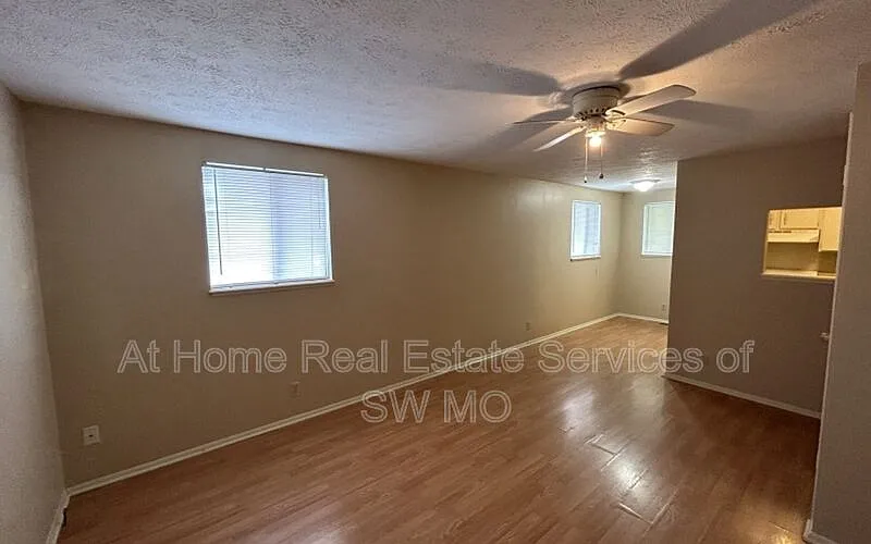 1 bed, 1.0 bath, $600 — Photo 2