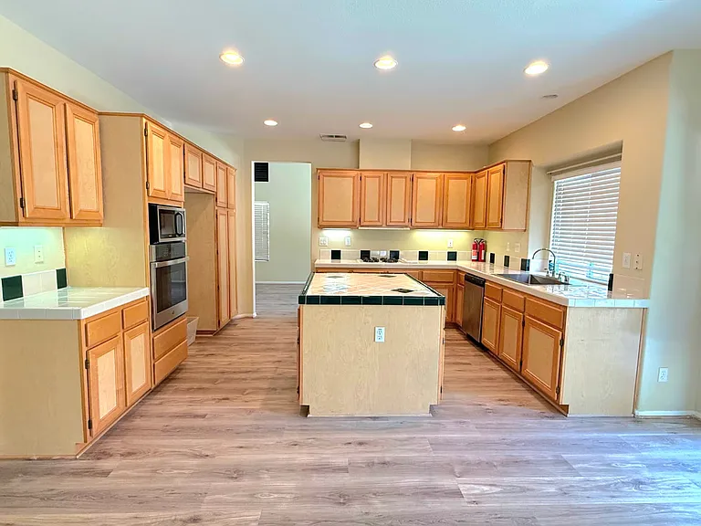39875 N General Kearny Rd — Photo 2