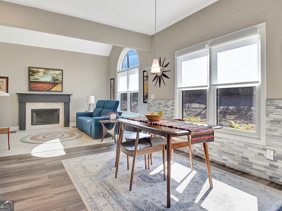 1st image of 12 Smokey Ridge Ct