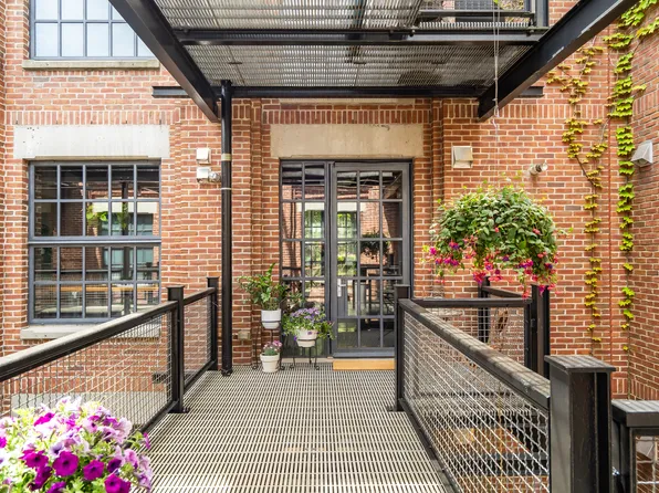 40 Howard St Unit 6, Somerville, MA 02144