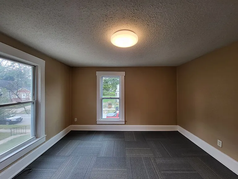 1267 Stewart St — Photo 12