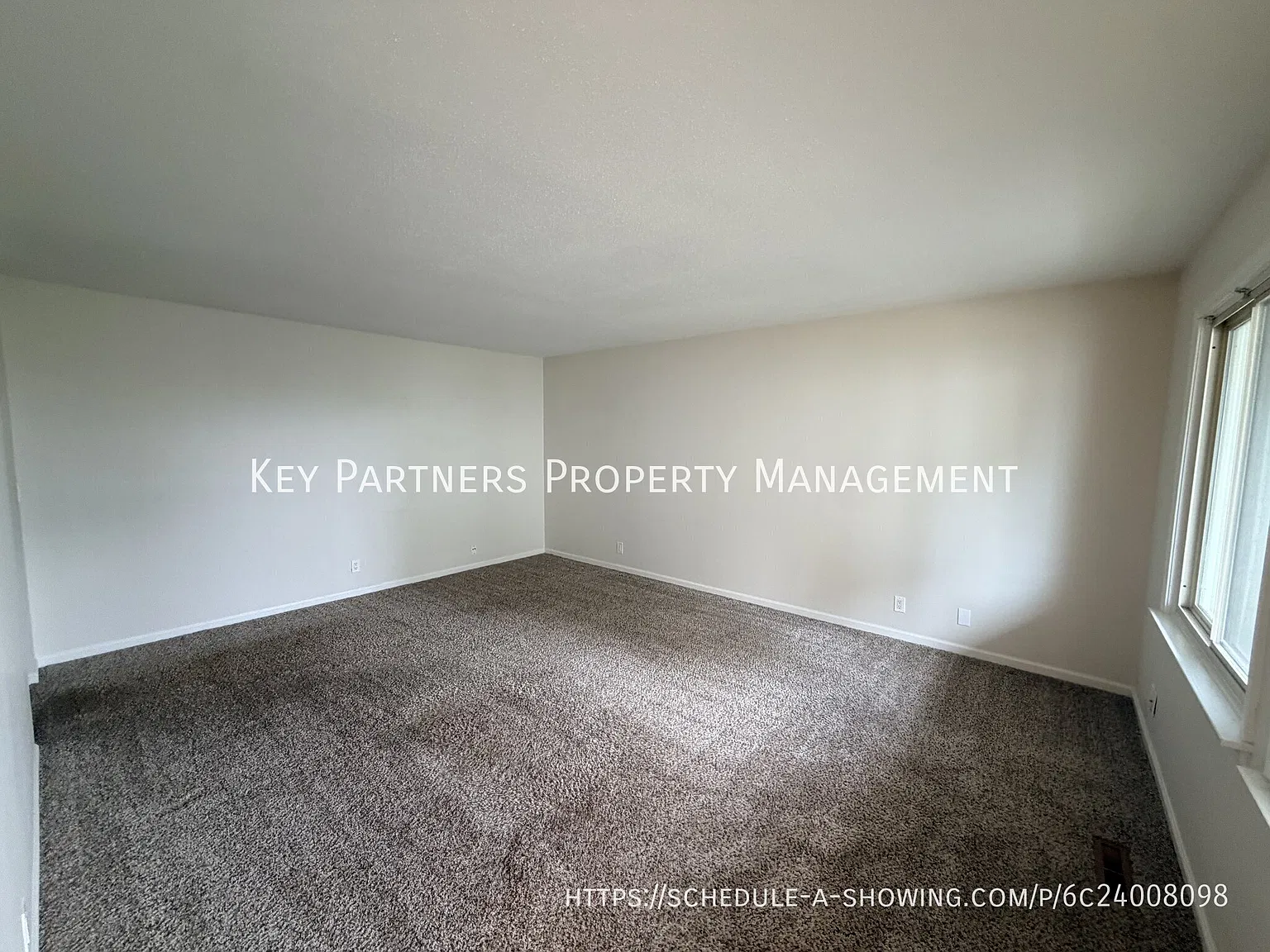 8835 Glenwood St - Rare ground floor opportunity! — Photo 2