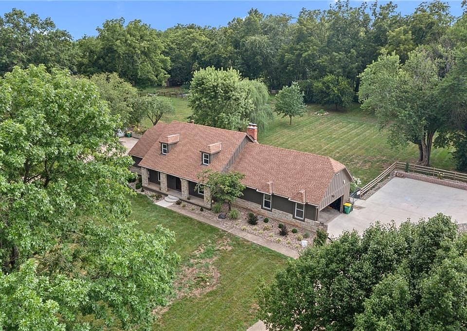 16578 Lamar Ave, Stilwell, KS 66085 | MLS #2630481 | Zillow